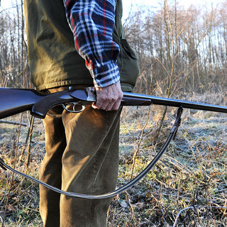 Diano Marina: polemica per la mostra-mercato sulla caccia, mailbombing contro il Comune