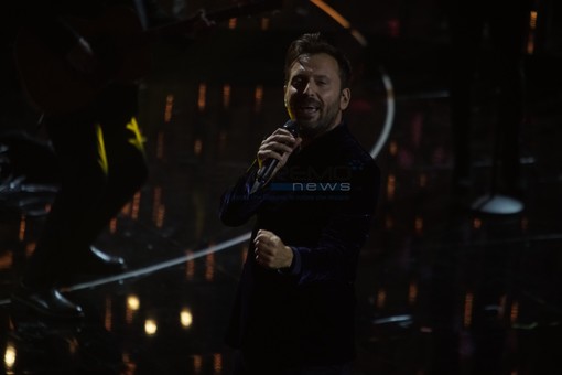 Festival 2022, la prima volta a Sanremo di Cesare Cremonini è un'altalena di emozioni: &quot;Momento magico&quot; (Foto)