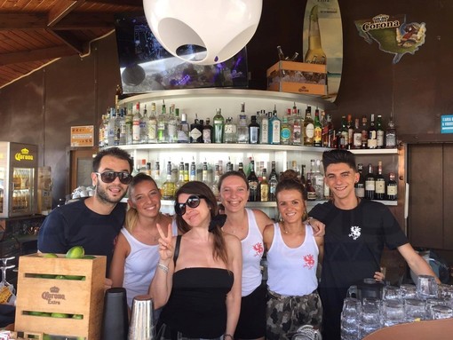 Dopo 'Sanremo Young' Cristina d'Avena è tornata nella città dei fiori: eccola al 'Pico de Gallo' (Foto) Dopo 'Sanremo Young' Cristina d'Avena è tornata nella città dei fiori: eccola al 'Pico de Gallo' (Foto)