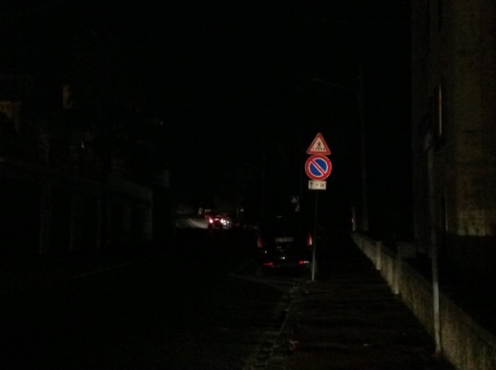 Imperia: Capo Berta al buio, l'ennesimo guasto all'impianto d'illuminazione stradale Imperia: Capo Berta al buio, l'ennesimo guasto all'impianto d'illuminazione stradale