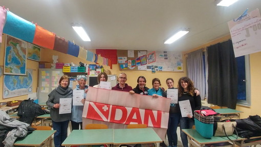 Camporosso: alle scuole elementari il secondo corso 'Pblsd' per le manovre di rianimazione Camporosso: alle scuole elementari il secondo corso 'Pblsd' per le manovre di rianimazione