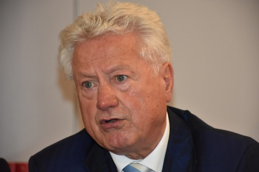 Ventimiglia: Scullino si toglie gli 'scogli' dalle scarpe "Di Muro è un traditore, ma la frattura è solo con lui" (Video)