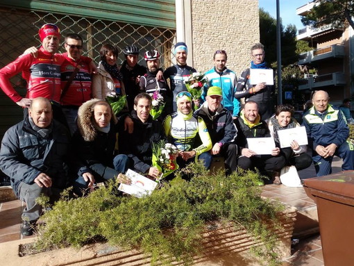 Ciclismo: ben 55 coppie hanno partecipato ieri alla 'Cronocoppie' di Bordighera, prima uscita del 2017