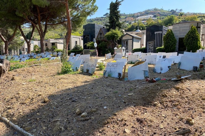 Sanremo, lavori di messa in sicurezza al cimitero di Valle Armea: intervento al via la prossima settimana Sanremo, lavori di messa in sicurezza al cimitero di Valle Armea: intervento al via la prossima settimana