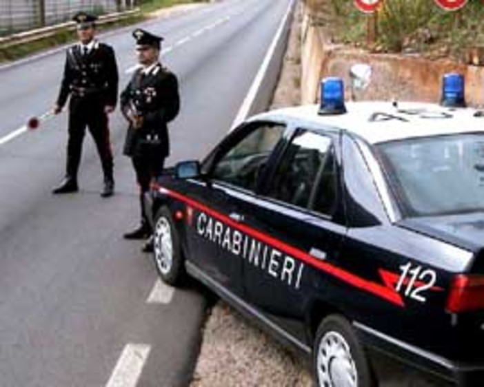 Sanremo: Carabinieri fermato 30enne con coltello a scatto