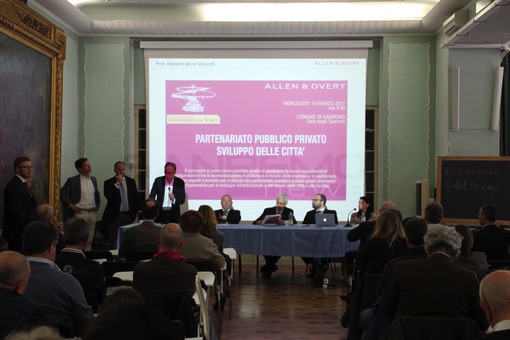 Sanremo: “La collaborazione tra pubblico e privato è il futuro delle nostre città”, nella Sala degli Specchi il convegno promosso dall’Associazione ‘Leonardo Da Vinci’ (Foto e Video) Sanremo: “La collaborazione tra pubblico e privato è il futuro delle nostre città”, nella Sala degli Specchi il convegno promosso dall’Associazione ‘Leonardo Da Vinci’ (Foto e Video)