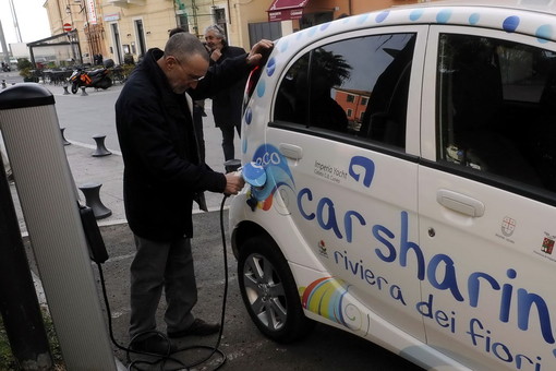 Presentato nel pomeriggio di ieri anche ad Imperia il servizio di 'Car Sharing'