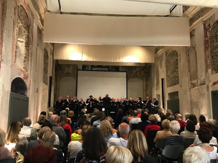 Le immagini dalla chiesa di Santa Brigida Le immagini dalla chiesa di Santa Brigida