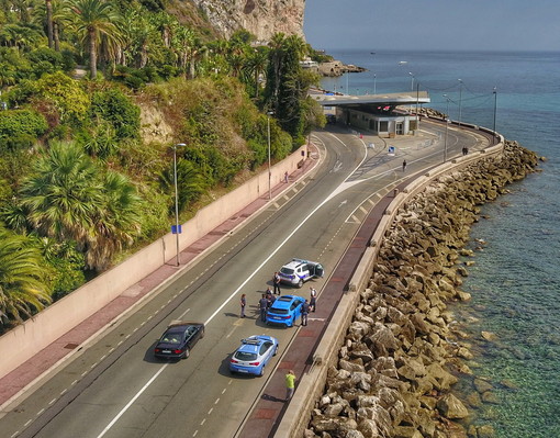 Assegno unico per i lavoratori frontalieri: dura reazione dei sindacati Cgil, Cisl e Uil "Il tempo è scaduto"