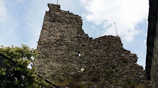 Triora: con lo storico Alessandro Giacobbe alla scoperta del ‘Castrum Vetus Trioriae’, il Castello di Triora