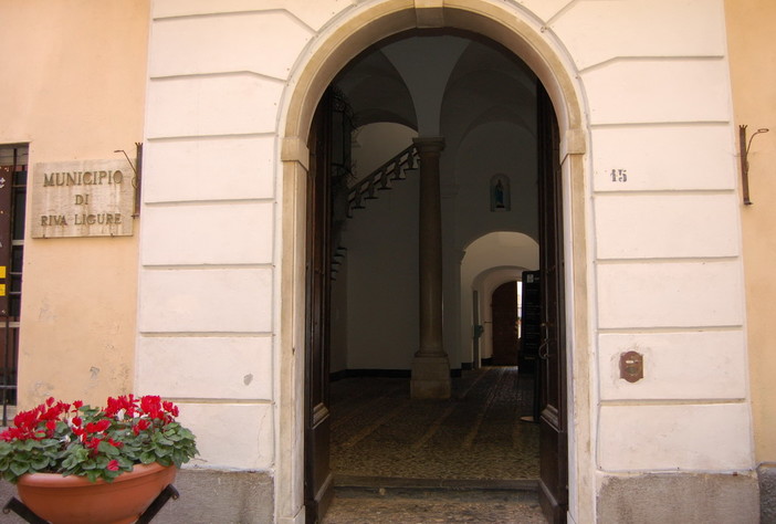 Riva Ligure: parcheggio vicino al campo di calcio, stasera discussione 'calda' in Consiglio