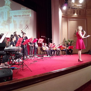 Sanremo: successo per il saggio musicale della scuola Alighieri al Teatro del Casinò Sanremo: successo per il saggio musicale della scuola Alighieri al Teatro del Casinò