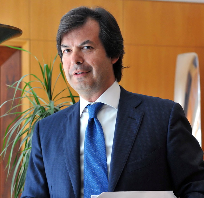 Emergenza coronavirus: Intesa Sanpaolo stanzia 15 miliardi di euro subito a disposizione delle imprese italiane Emergenza coronavirus: Intesa Sanpaolo stanzia 15 miliardi di euro subito a disposizione delle imprese italiane