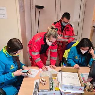 Vallecrosia: vaccini e prenotazioni, prosegue la collaborazione tra Asl 1 e Croce Azzurra Misericordia Vallecrosia: vaccini e prenotazioni, prosegue la collaborazione tra Asl 1 e Croce Azzurra Misericordia