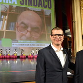 Elezioni a Sanremo: una 'ondata fucsia' invade con 700 sostenitori il Centrale per Fulvio Fellegara (Foto e Video)