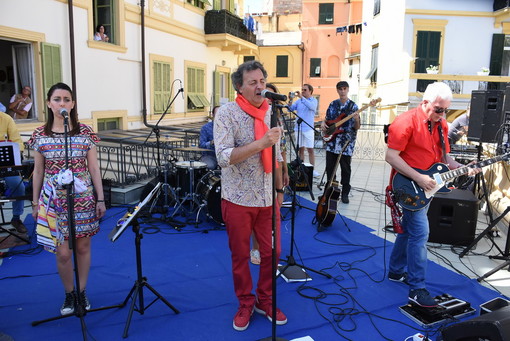 Riva Ligure: dopo lo stop dei giorni scorsi riprendono i concerti, stasera con i 'Nuovi Solidi' Riva Ligure: dopo lo stop dei giorni scorsi riprendono i concerti, stasera con i 'Nuovi Solidi'