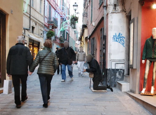 Sanremo: nuovamente in città il clochard romeno affetto da Tbc che era stato allontanato nel 2014 Sanremo: nuovamente in città il clochard romeno affetto da Tbc che era stato allontanato nel 2014