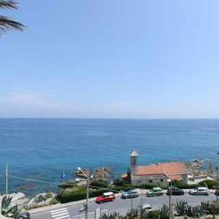 Bordighera: accesso pericoloso alle spiaggetta di S.Ampelio, lettore auspica inteventi