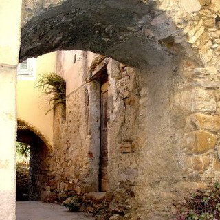 Diano Castello: a Pasqua l'appuntamento con 'U dirnò in ti caruggi' e l'apertura dell'ufficio turistico Diano Castello: a Pasqua l'appuntamento con 'U dirnò in ti caruggi' e l'apertura dell'ufficio turistico