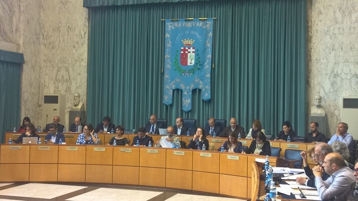 Imperia: maggioranza in difficoltà anche in Commissione. Non passa la proposta di modifica sul numero legale in Consiglio