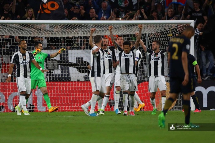 Calcio. Champions League, niente da fare per il Monaco. La Juventus vince 2-1 e vola a Cardiff in finale (FOTO) Calcio. Champions League, niente da fare per il Monaco. La Juventus vince 2-1 e vola a Cardiff in finale (FOTO)