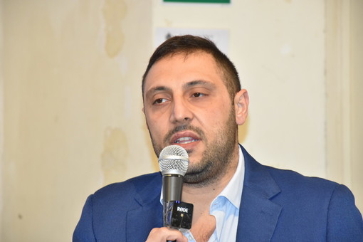 Politica, Quesada (Pd): "Bucci si deve vergognare, insulta per nascondere il disastro sulla sanità e l’aumento delle poltrone" Politica, Quesada (Pd): "Bucci si deve vergognare, insulta per nascondere il disastro sulla sanità e l’aumento delle poltrone"