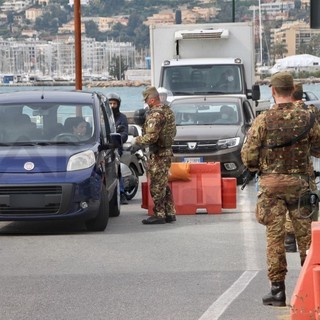 Problemi dei frontalieri al confine italo-francese: le accuse del Consiglio Sindacale Interregionale (Liguria-Paca) Problemi dei frontalieri al confine italo-francese: le accuse del Consiglio Sindacale Interregionale (Liguria-Paca)