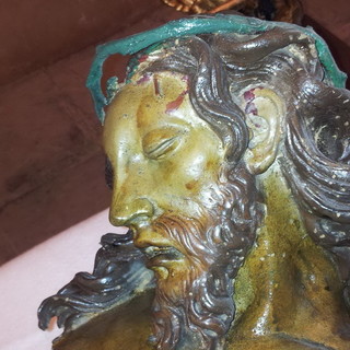 Ventimiglia: iniziati i lavori di restauro del Crocifisso della chiesa di Sant'Antonio Ventimiglia: iniziati i lavori di restauro del Crocifisso della chiesa di Sant'Antonio