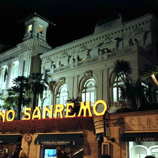 Sanremo: vola anche una sedia all'assemblea dei dipendenti del Casinò, il contratto si deciderà solo con un Referendum?