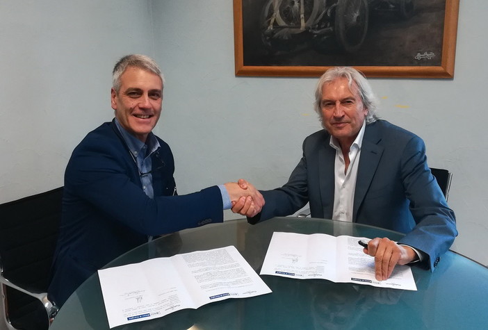 Sanremo: firmato un accordo tra la Confartigianato e la Banca di Caraglio per finanziare la riqualificazione dei condomini Sanremo: firmato un accordo tra la Confartigianato e la Banca di Caraglio per finanziare la riqualificazione dei condomini