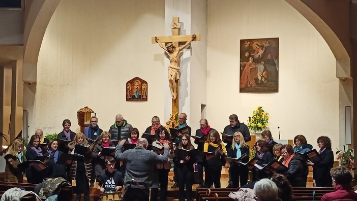 San Biagio della Cima: venerdì sera il concerto di Natale dei cori 'Voci e Note' e 'Troubar Clair' San Biagio della Cima: venerdì sera il concerto di Natale dei cori 'Voci e Note' e 'Troubar Clair'