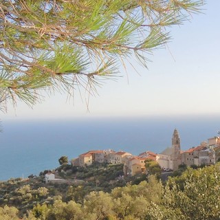 Cipressa, attivato il 'Marebus': il servizio rivolto a cittadini e turisti organizzato dal Comune e Riviera Trasporti