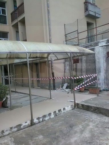 Sanremo: crollo calcinacci dallo stabile dell'Arte, Paolo Verda "Necessari interventi impellenti e non più procrastinabili" Sanremo: crollo calcinacci dallo stabile dell'Arte, Paolo Verda "Necessari interventi impellenti e non più procrastinabili"