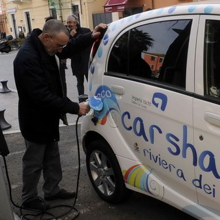 Presentato nel pomeriggio di ieri anche ad Imperia il servizio di 'Car Sharing'