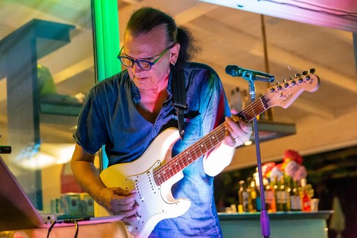 Isolabona, al camping delle rose arriva il musicista Golini per le serate di musica e karaoke Isolabona, al camping delle rose arriva il musicista Golini per le serate di musica e karaoke