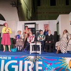 Riva Ligure, debutto all'aperto da tutto esaurito per "Benvenuta Memole": grande successo per 'Gli SpacciAttori sogni'