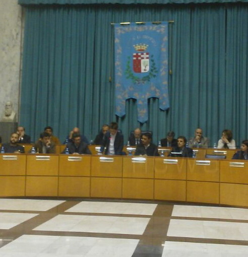 Imperia: i Consiglieri Giuseppe Fossati ed Alessandro Casano presentano una mozione sul 'Piano della Sosta' Imperia: i Consiglieri Giuseppe Fossati ed Alessandro Casano presentano una mozione sul 'Piano della Sosta'