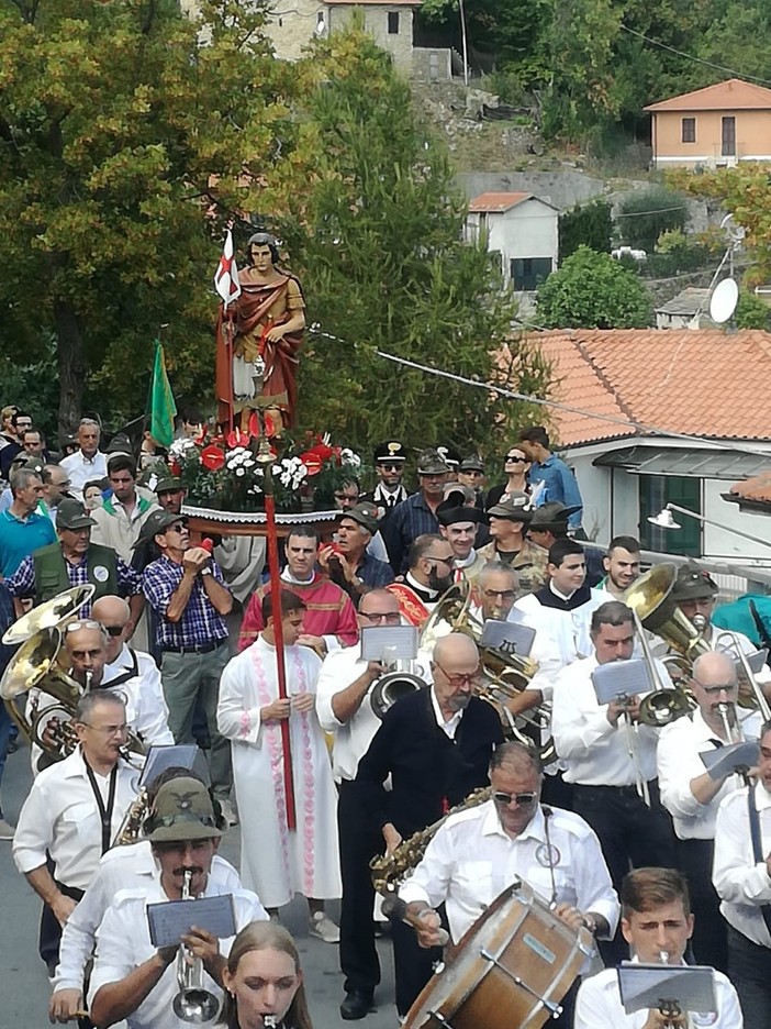 Conio: oggi c'è la Festa di San Maurizio, il paese in festa per la tradizionale “Sagra dei Fagioli” con stand enogastronomici e serate danzanti. Posti al coperto in caso di maltempo