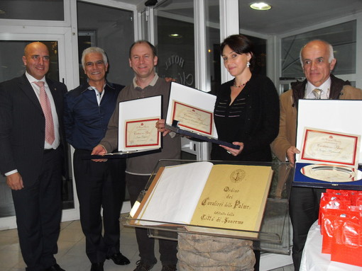 Sanremo: a 'Dies palmarum 2010', nominati i Cavalieri delle Palme Sanremo: a 'Dies palmarum 2010', nominati i Cavalieri delle Palme