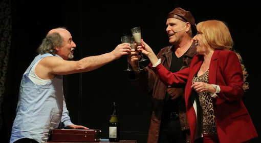 Ventimiglia inaugura la stagione teatrale: 6 gennaio al Comunale debutta “Basta Poco” e parte Sipario d’autore 2026