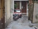 Sanremo: clochard defeca in mezzo alla strada, a pochi passi da corso Garibaldi