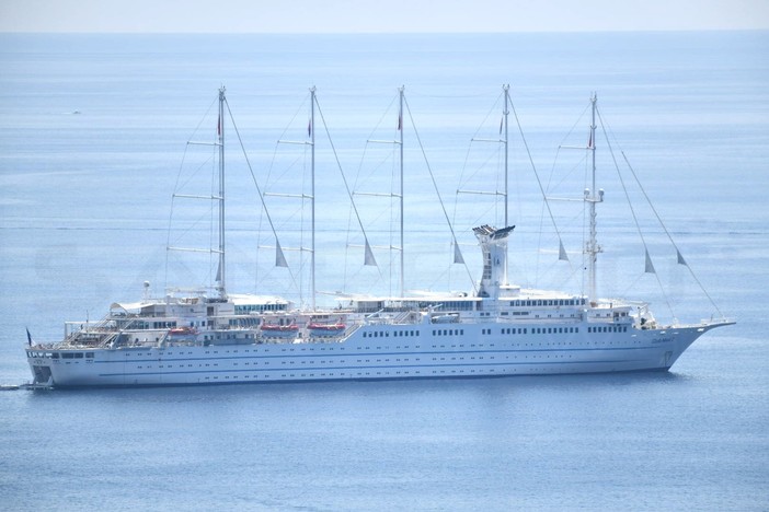 L'esclusivo veliero 'Club Med 2' in crociera tra Costa Azzurra, Corsica e Sardegna oggi a Sanremo (Foto) L'esclusivo veliero 'Club Med 2' in crociera tra Costa Azzurra, Corsica e Sardegna oggi a Sanremo (Foto)
