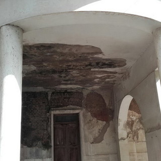 Sanremo: tanti lavori da svolgere al cimitero di Valle Armea, la segnalazione di un lettore (Foto)