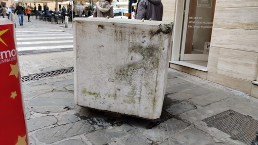 Sanremo: vicenda della vignetta con le siringhe, interviene anche il responsabile di 'Realtà Popolare' Sanremo: vicenda della vignetta con le siringhe, interviene anche il responsabile di 'Realtà Popolare'