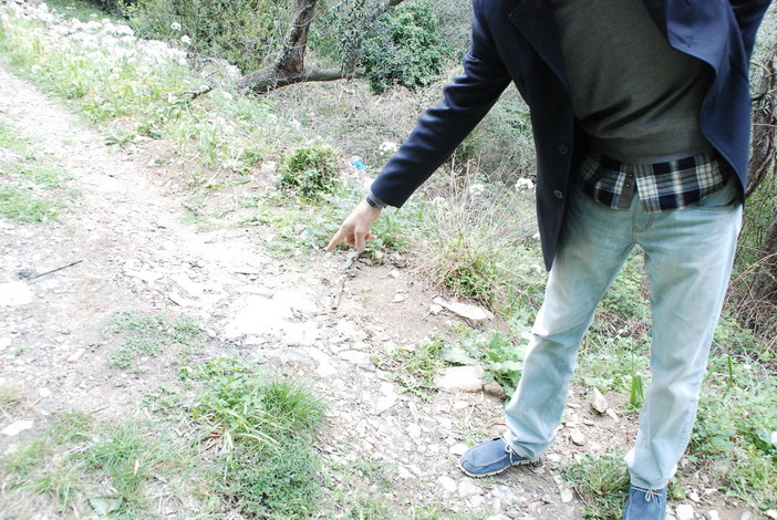 Villa Faraldi: trovato il cadavere semi carbonizzato di una donna nelle campagne Villa Faraldi: trovato il cadavere semi carbonizzato di una donna nelle campagne