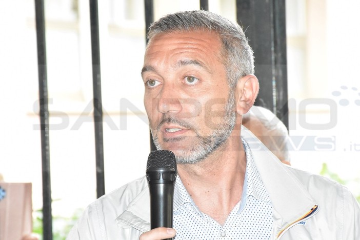 Fichera a Cascino: «Chiedo venia per il “licenziamento”. Ora lavoriamo insieme sulla qualità delle acque» Fichera a Cascino: «Chiedo venia per il “licenziamento”. Ora lavoriamo insieme sulla qualità delle acque»