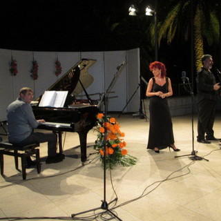 Ospedaletti: indimenticabile serata musicale ieri sera all'Auditorium con la 13enne Mira Marie Foron Ospedaletti: indimenticabile serata musicale ieri sera all'Auditorium con la 13enne Mira Marie Foron