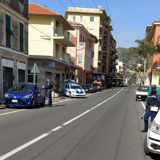 Vallecrosia: prosegue il lavoro della Polizia Locale nel controllo su strada e degli esercizi commerciali Vallecrosia: prosegue il lavoro della Polizia Locale nel controllo su strada e degli esercizi commerciali