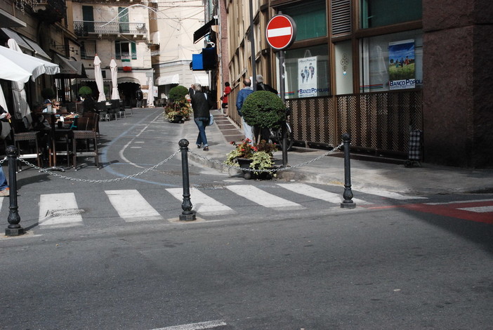 Sanremo: all'inizio di ottobre cominciano i lavori, in via Carli verrà sistemato un asfalto 'serigrafato' Sanremo: all'inizio di ottobre cominciano i lavori, in via Carli verrà sistemato un asfalto 'serigrafato'