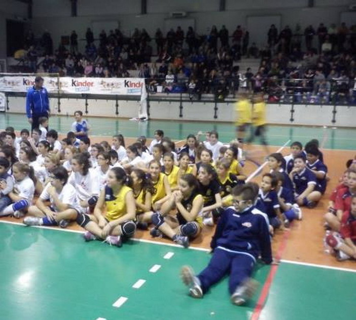 Pallavolo: due squadre del Caramagna Team Volley ieri alla 'Christmas Cup' del Volley Golfo Diana Pallavolo: due squadre del Caramagna Team Volley ieri alla 'Christmas Cup' del Volley Golfo Diana